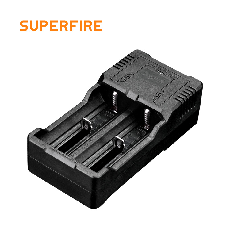 SUPERFIRE AC26 USB charger