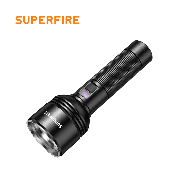 SUPERFIRE D18 high output flashlight
